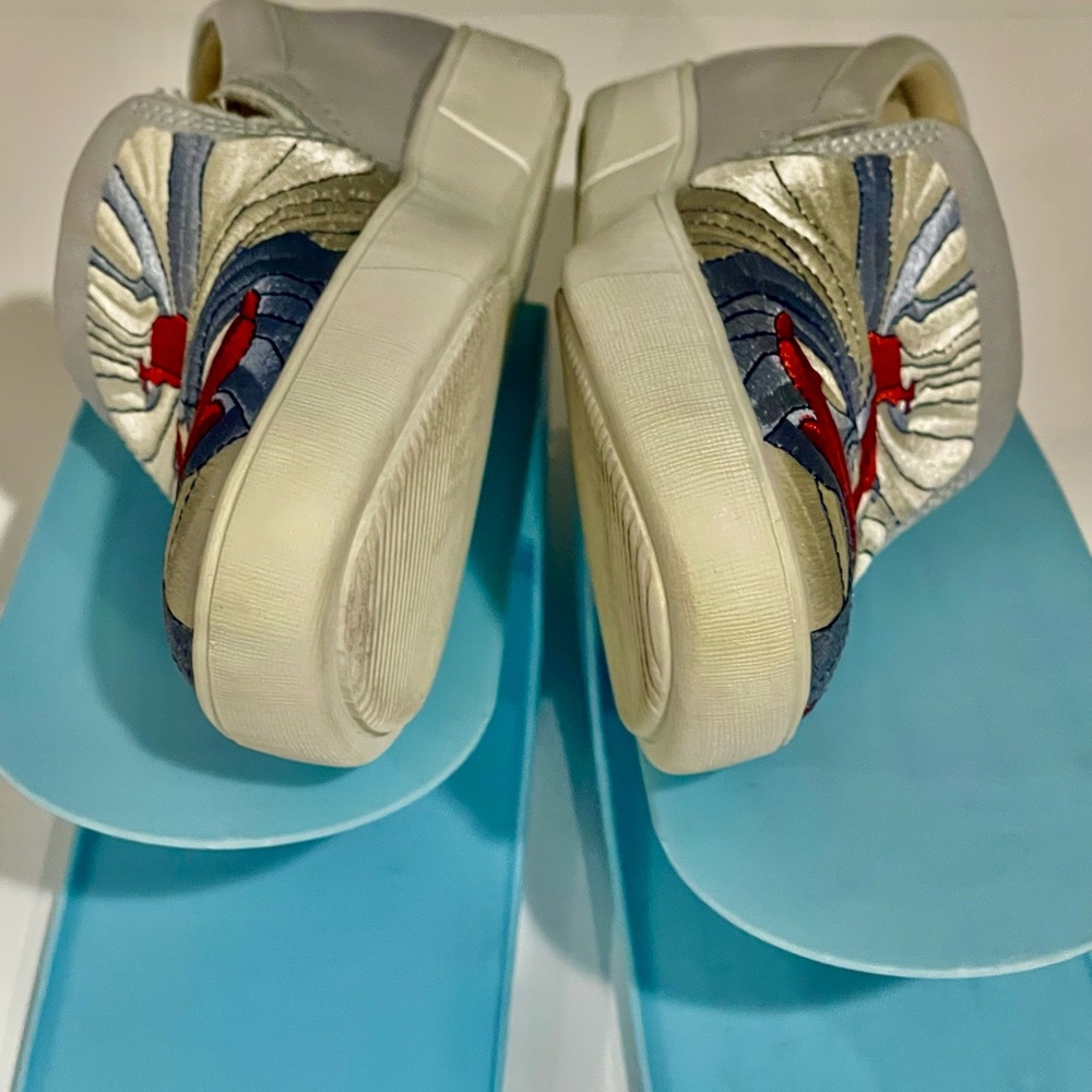 Naturalizer Light Blue Embroidered Sneakers - Picture 3 of 6